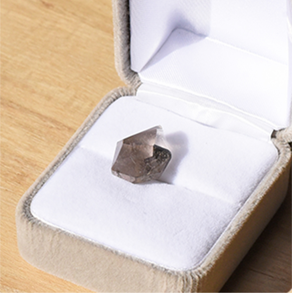 スモーキークォーツのドロップカット